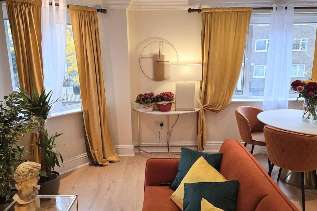 Cosy Flat Next To Hyde Park Paddington Лондон
