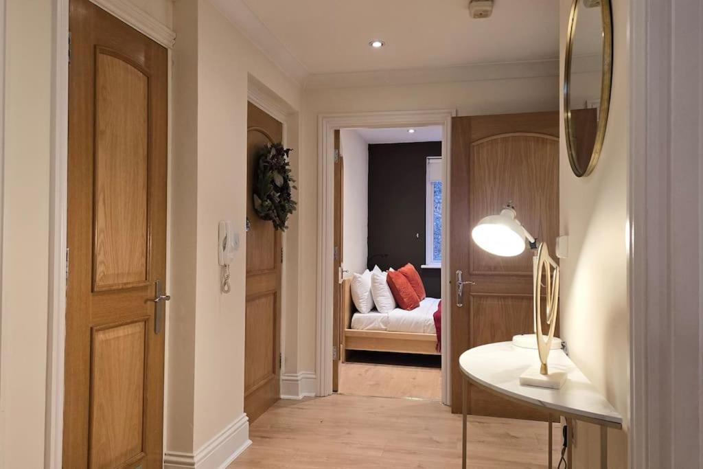 Cosy Flat Next To Hyde Park Paddington * Лондон